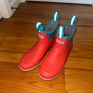 XTRATUF Women’s Coral Boots